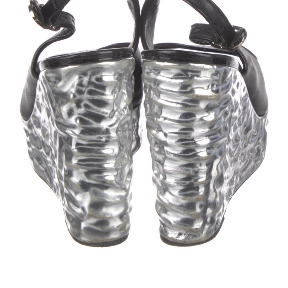 Beautiful Chanel 38 and half